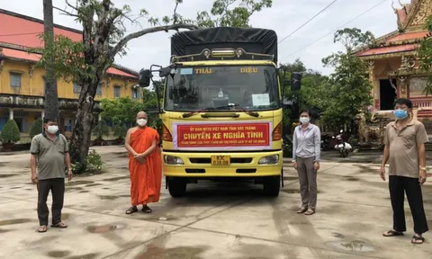 Những tấm lòng nhân ái trong đại dịch COVID-19