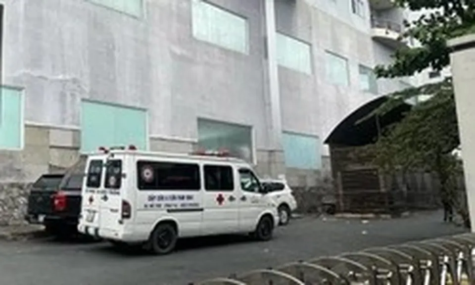 Điều tra nguyên nhân người đàn ông rơi từ tầng 17 chung cư ở TPHCM