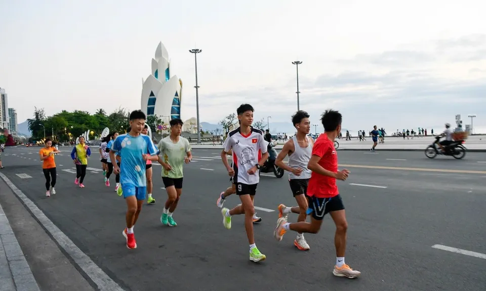 Khi những cung đường chạy bộ trở thành “bước đà” để cả cộng đồng tiến lên